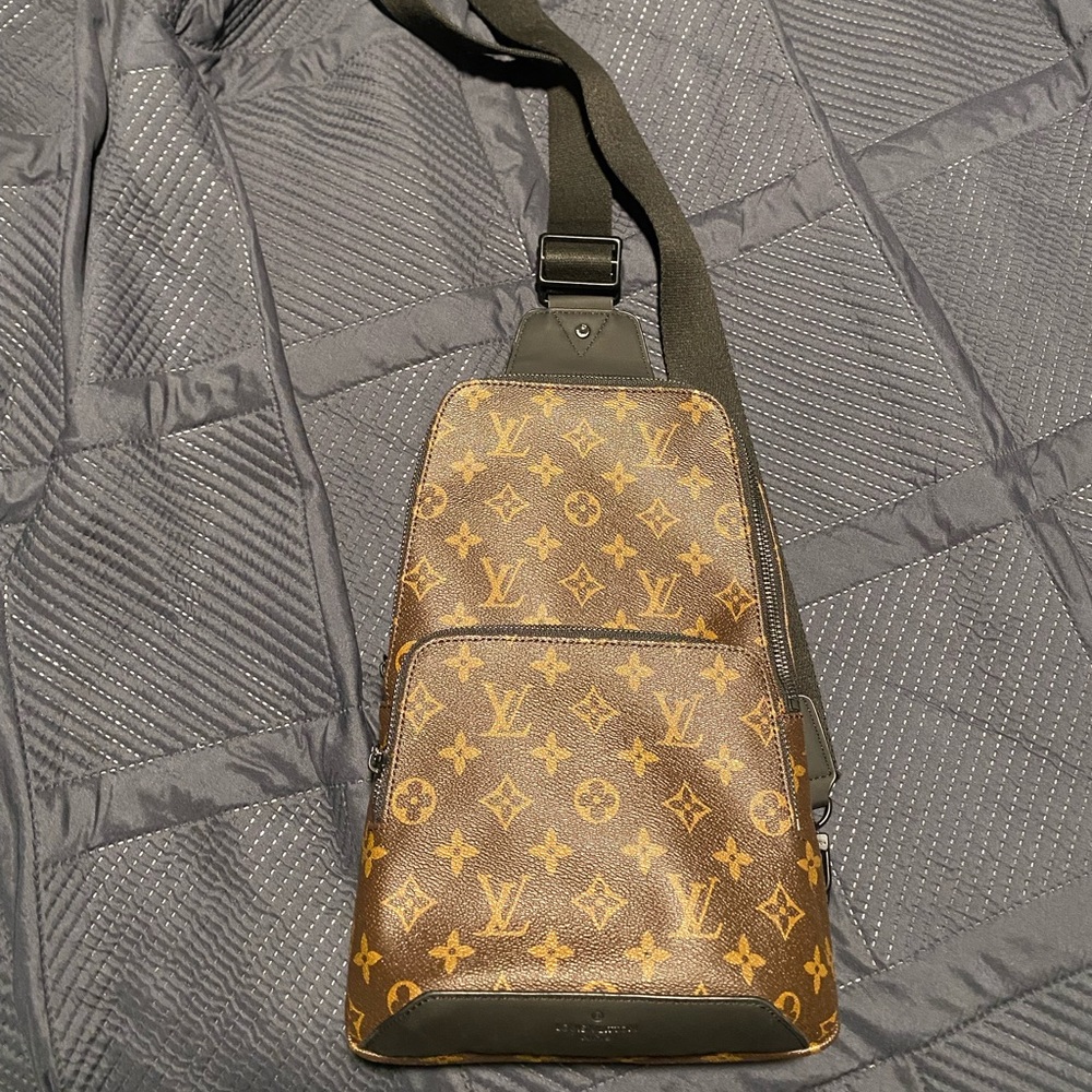 Sling bag